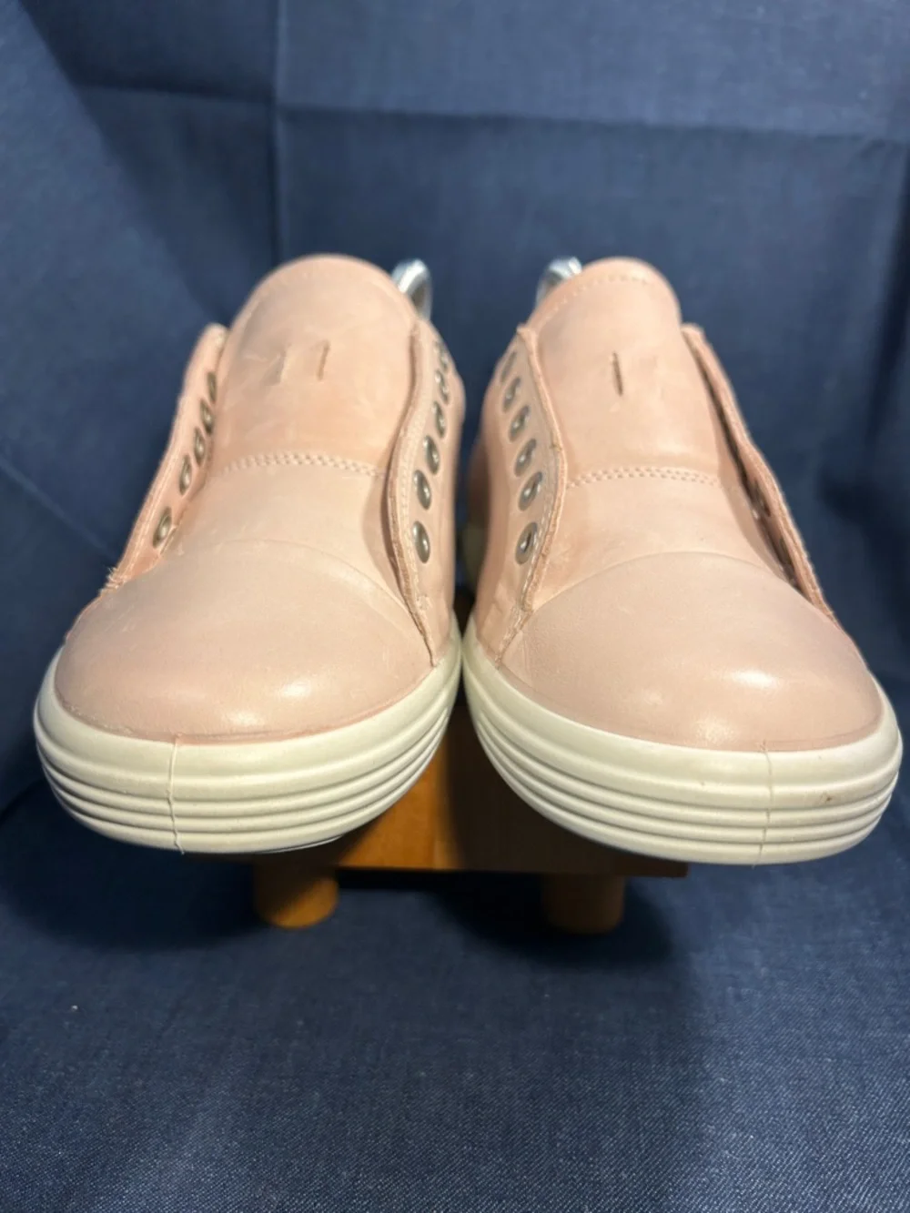 Ecco buttery leather soft lace up sneakers 5